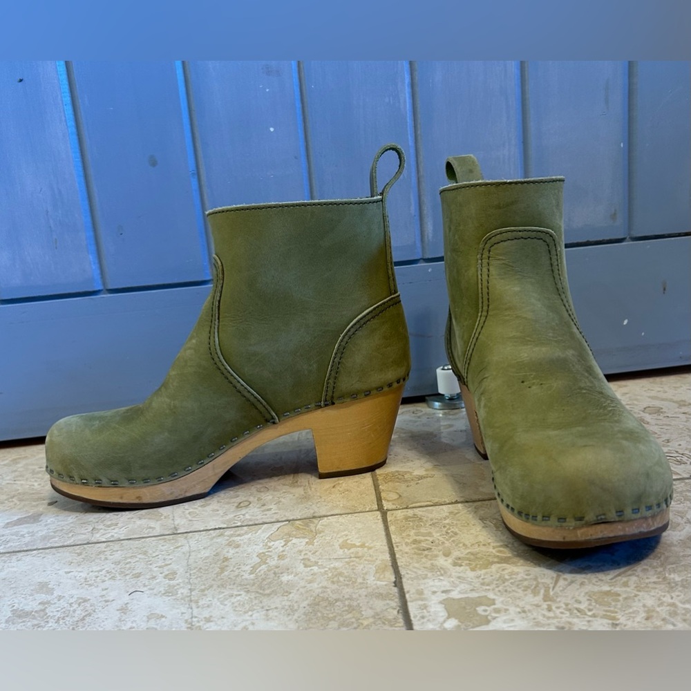 Swedish Hasbeens-Zip It Emy- Euro Size 36/US size 6 light green